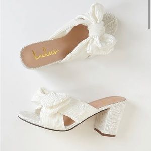 Lulus Dorothea Ivory Knotted Heels sz 7.5